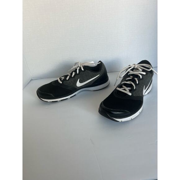 NIKE WOMEN'S BLACK GRAY WHITE 653543-001 IN SEASON TR4 RUNNING SHOES SNEAKERS 8 - Picture 1 of 6